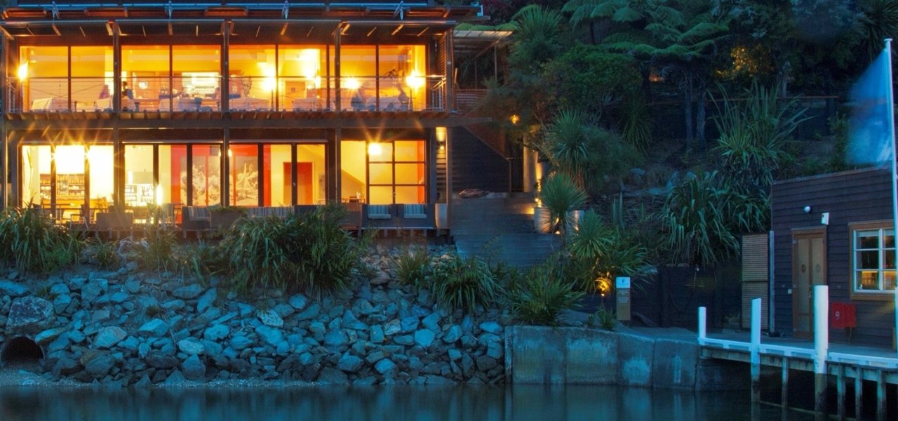 Foredeck Restaurant at Bay of Many Coves